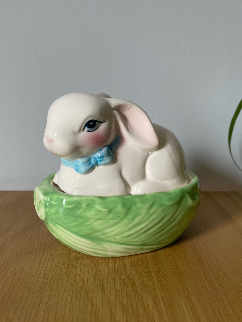 Vintage 70s Bunny Rabbit with Blue Bow on Cabbage Trinket Dish - Picture 6 of 14